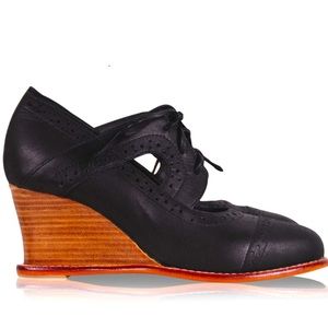 Bali elf navy Stockholm Oxford wedges size 9